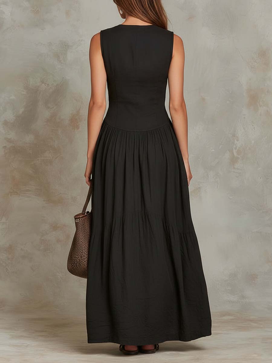 Vintage-Inspired Long Dress Featuring Pockets