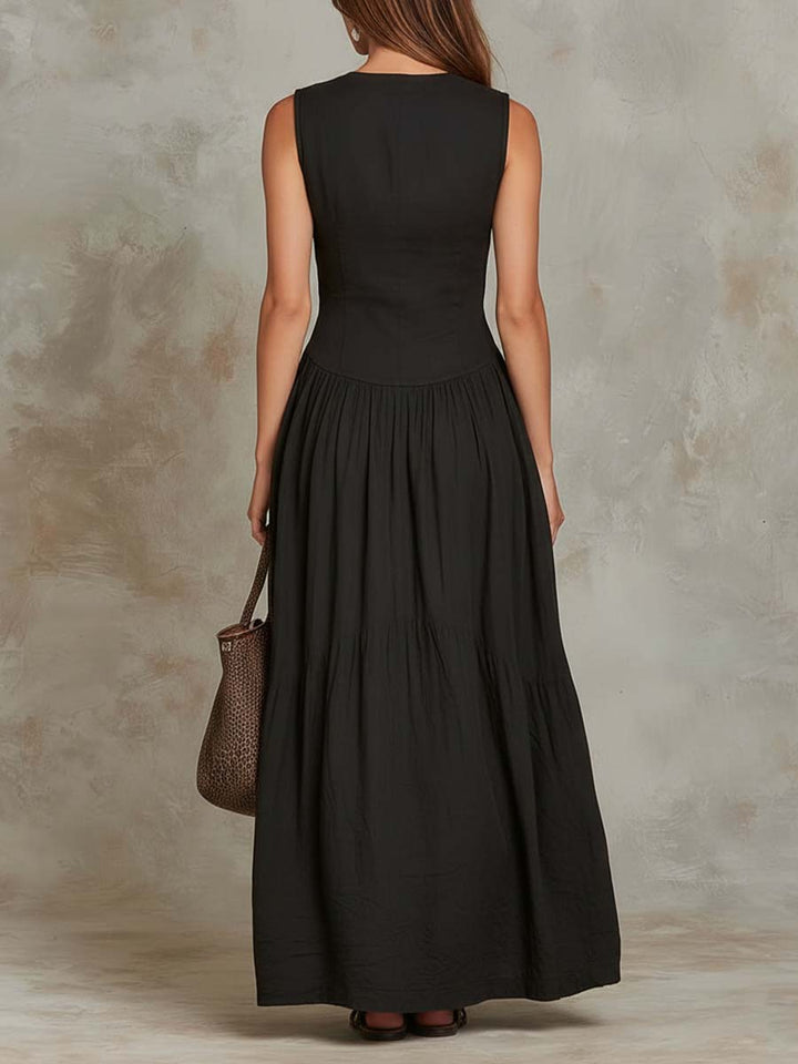 Vintage-Inspired Long Dress Featuring Pockets