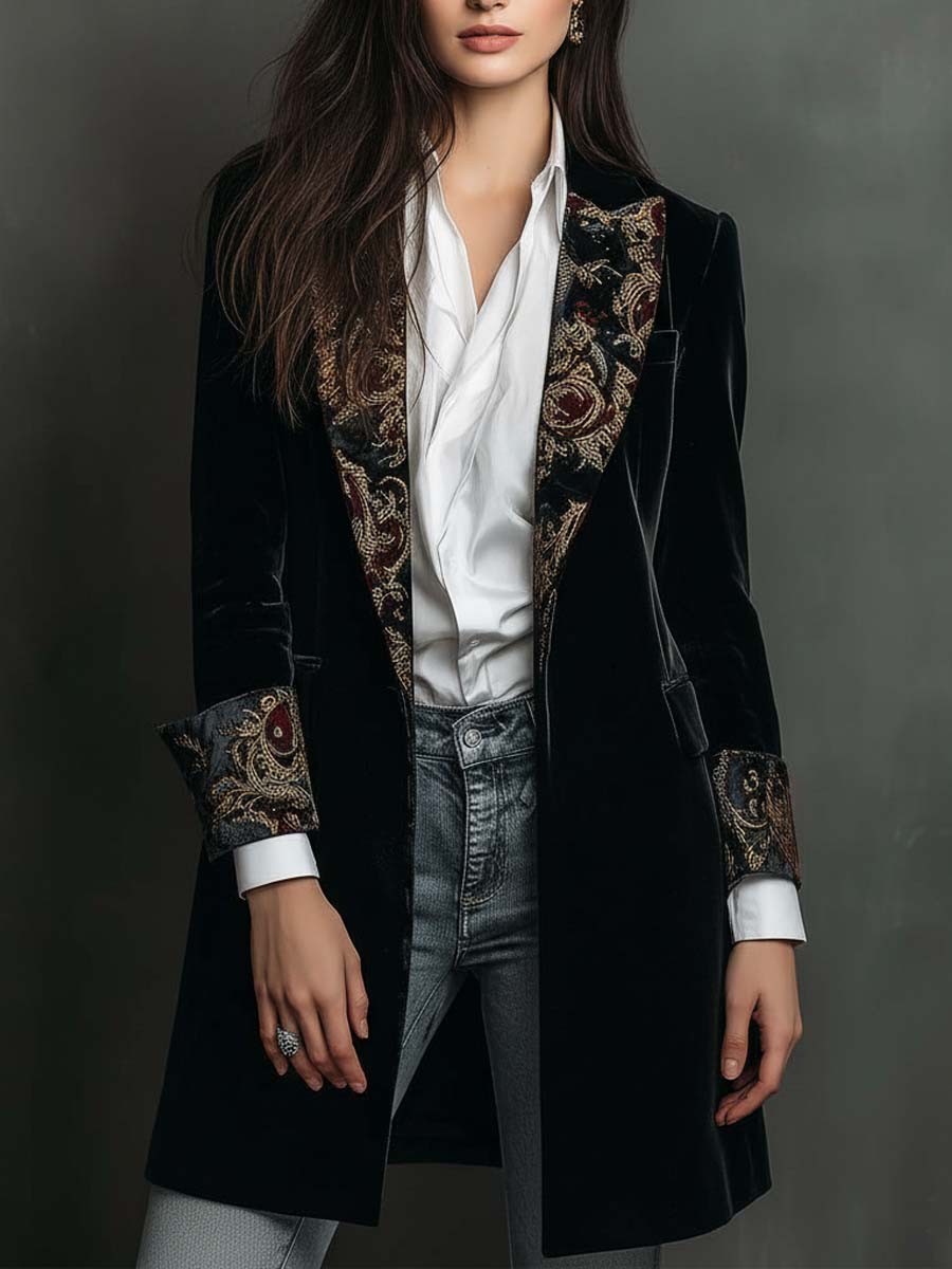 Octavia | Short Jacket Featuring Baroque Details