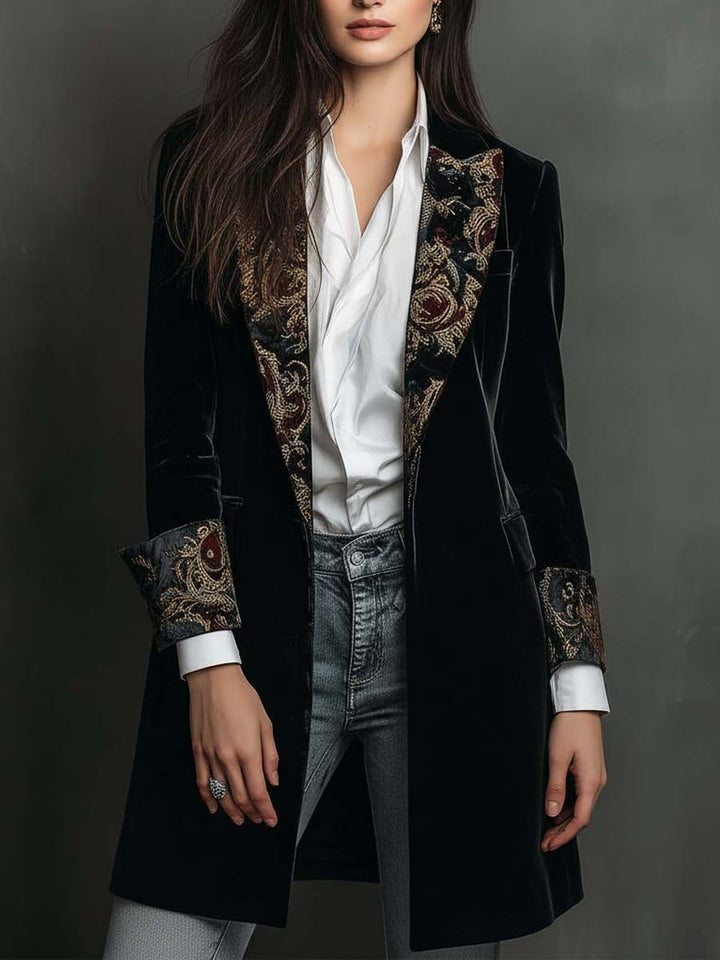 Octavia | Short Jacket Featuring Baroque Details