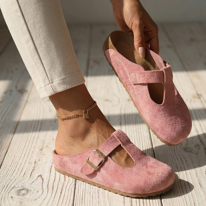 Têmis - Comfortable Clogs with Minimalist Buckle