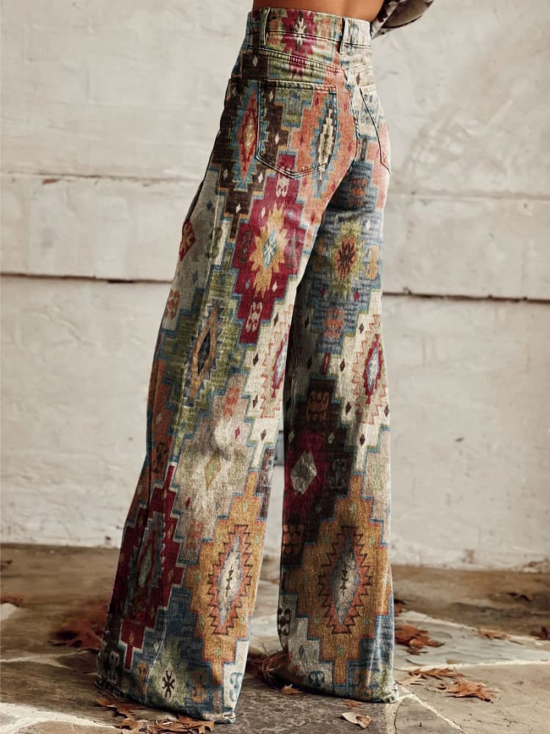 LÉA | Retro Chevron Trousers Elegant and Modern