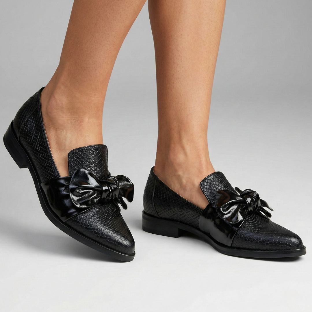 Klaudia - Loafer with Bow