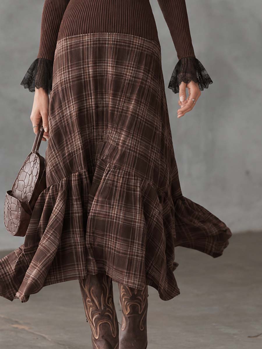 Retro-Inspired Midi Dress with Knitted Check and Sheer Shoulder Details