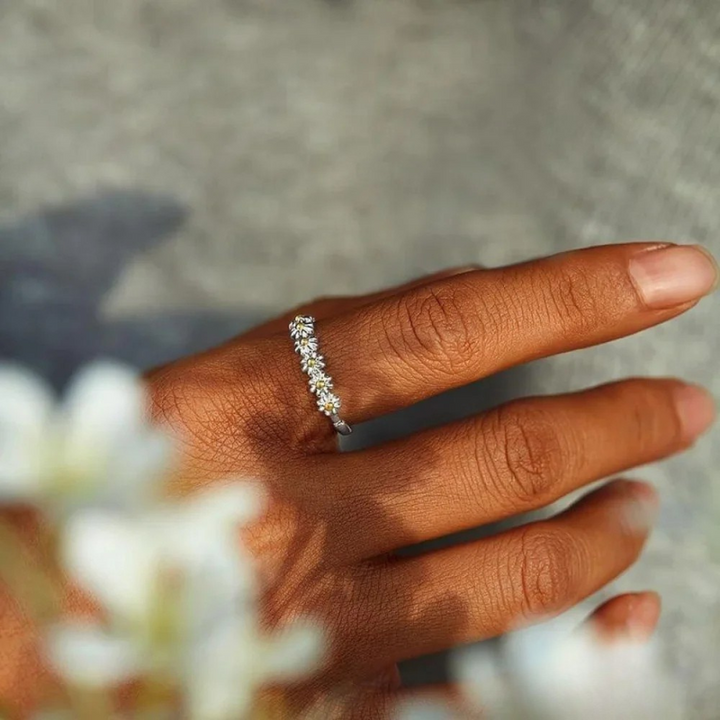 Florentina - Silver Flower Ring