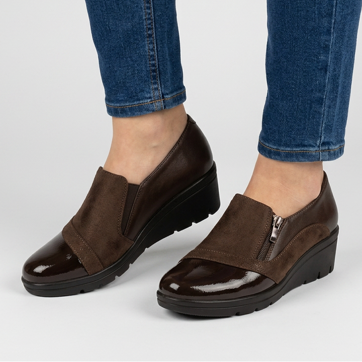Four-Color Heeled Moccasins