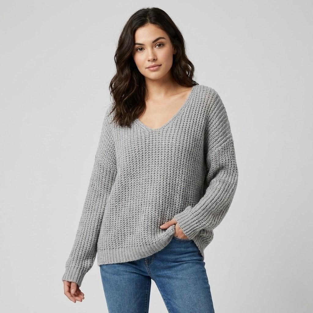 Cozy Relaxed Fit Cashmere Knit Sweater for Everyday Comfort