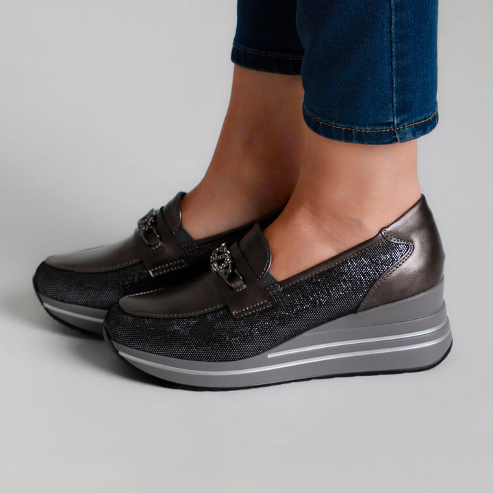 Women's Loafers Featuring Stylish Silver Accents