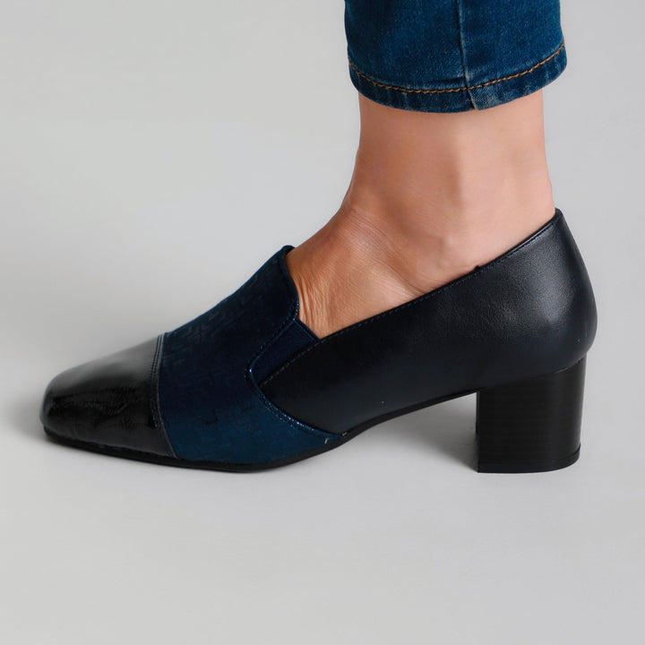 Lightweight Heeled Moccasins