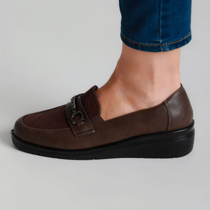 Chic Moccasins Offered in Four Stunning Colors