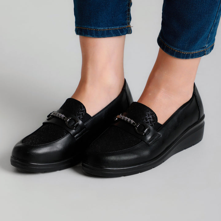 Chic Moccasins Offered in Four Stunning Colors
