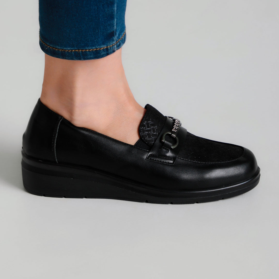 Chic Moccasins Offered in Four Stunning Colors