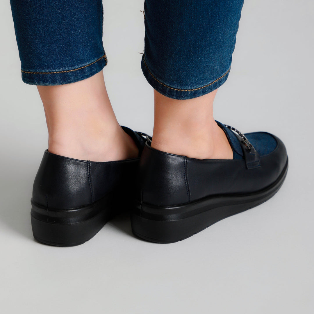 Chic Moccasins Offered in Four Stunning Colors