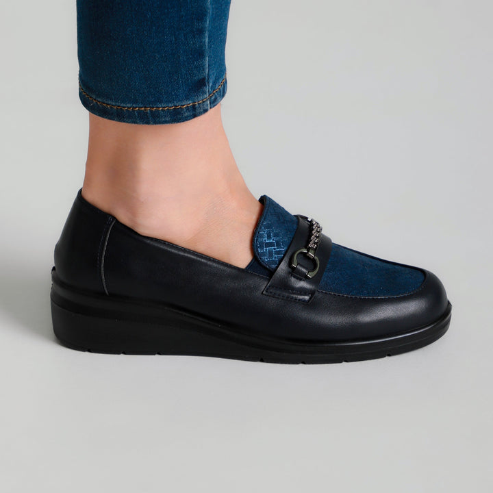 Chic Moccasins Offered in Four Stunning Colors