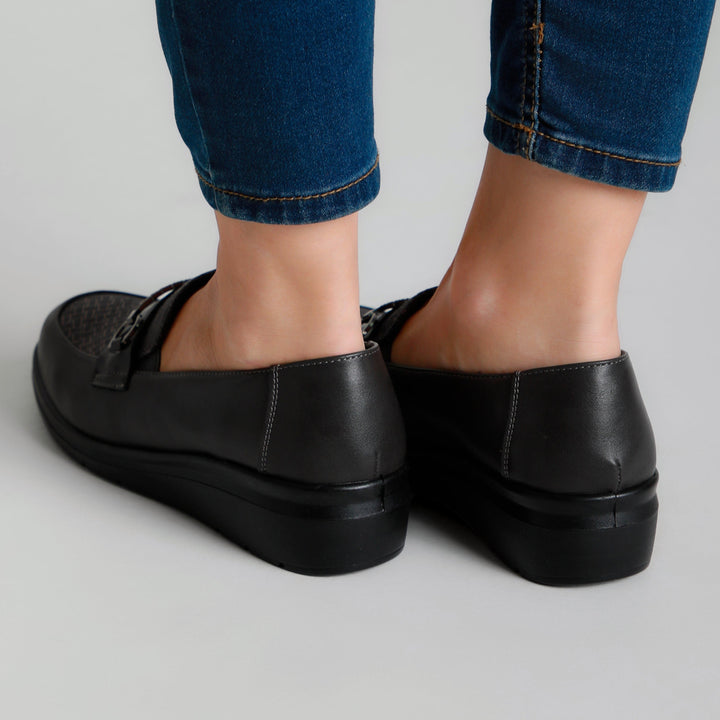 Chic Moccasins Offered in Four Stunning Colors