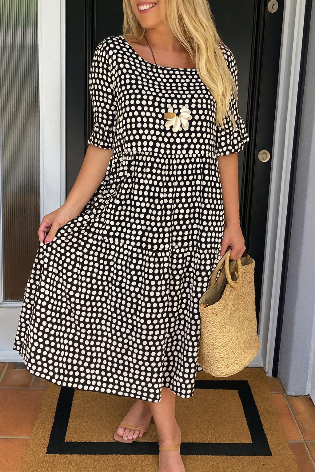 Ružica | Chic Midi Dress with Short Sleeves