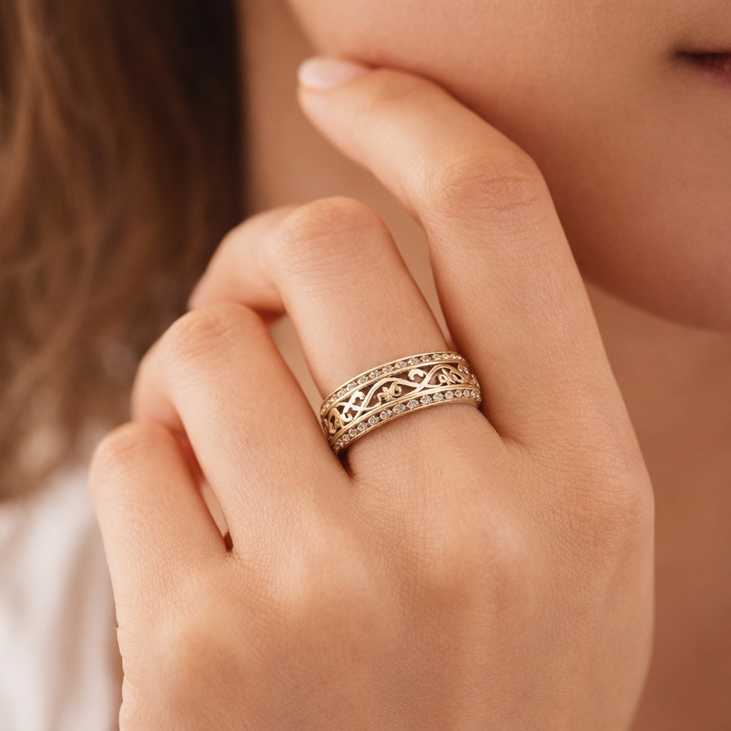 Olivia Ring - Light-Coloured Hollow Gold
