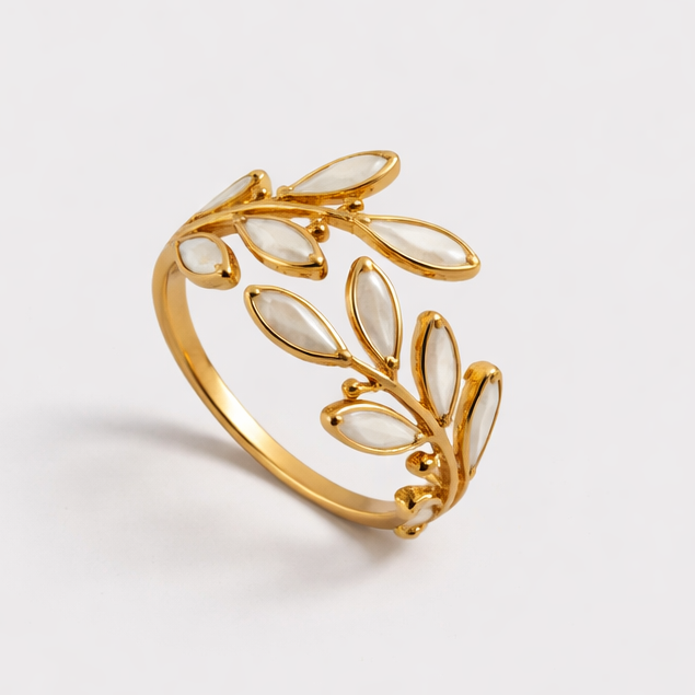 Livia - Adjustable Ring with White Opal and Gold