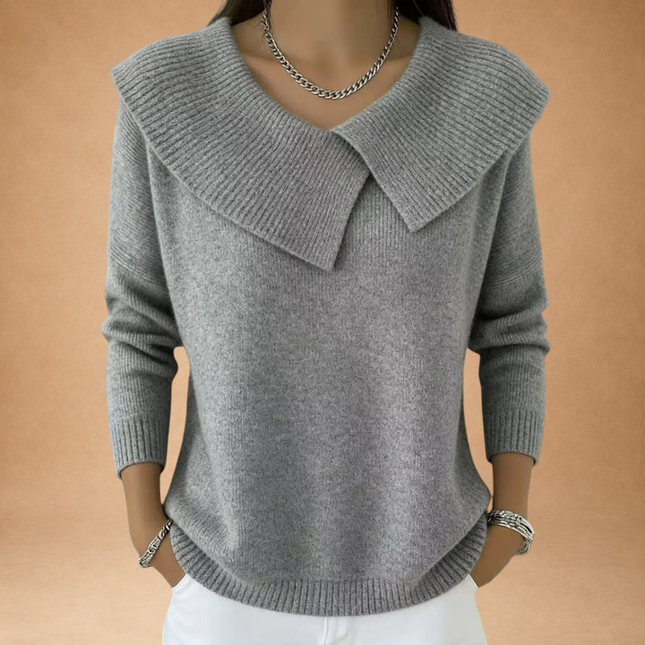 Nikoleta - Warm Sweater with Soft Collar
