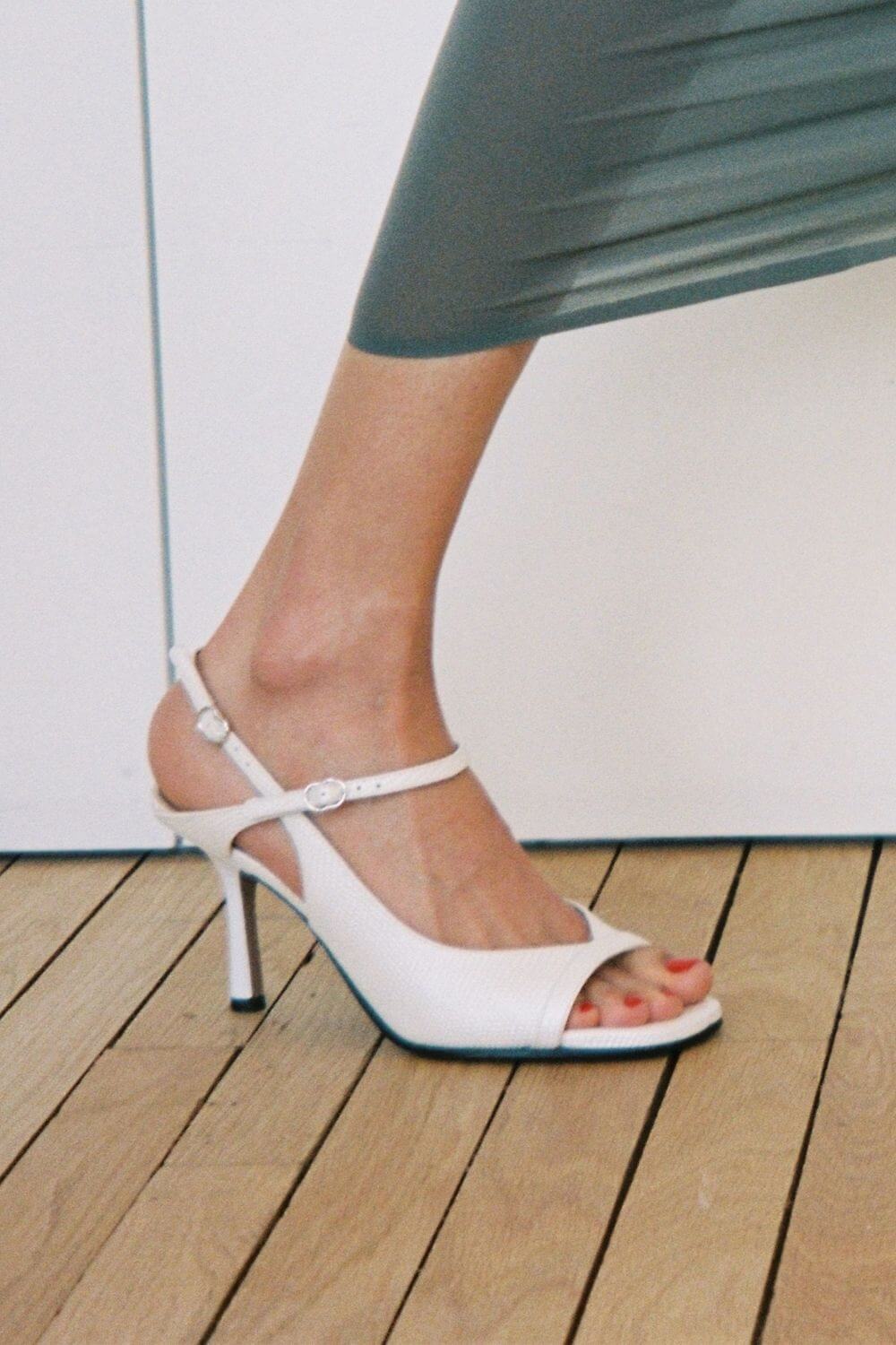 Deniz - Black Slingback Sandals for Effortless Style