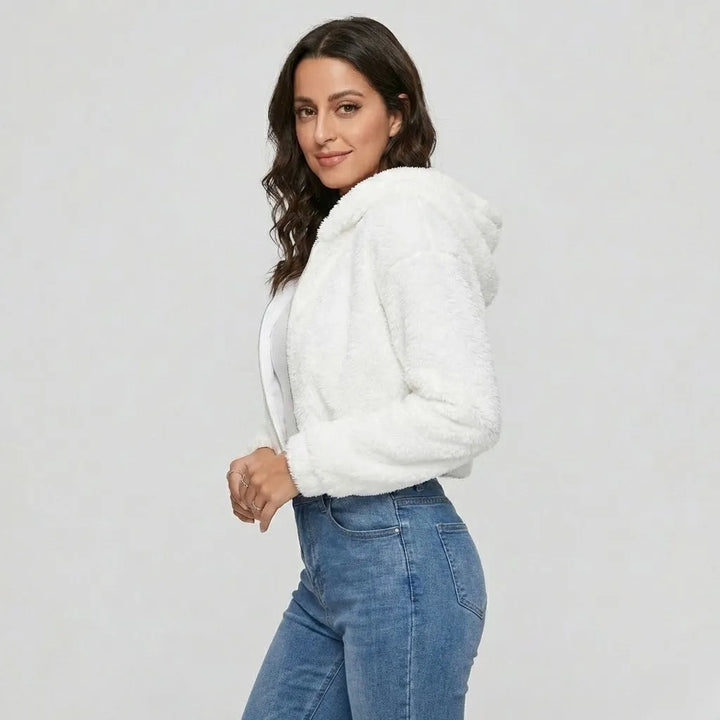 Cozy Loose-Fit Short Jacket Crafted from Soft Synthetic Fur