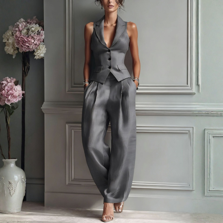 SARA | 2-Piece Set with EM V Decoration