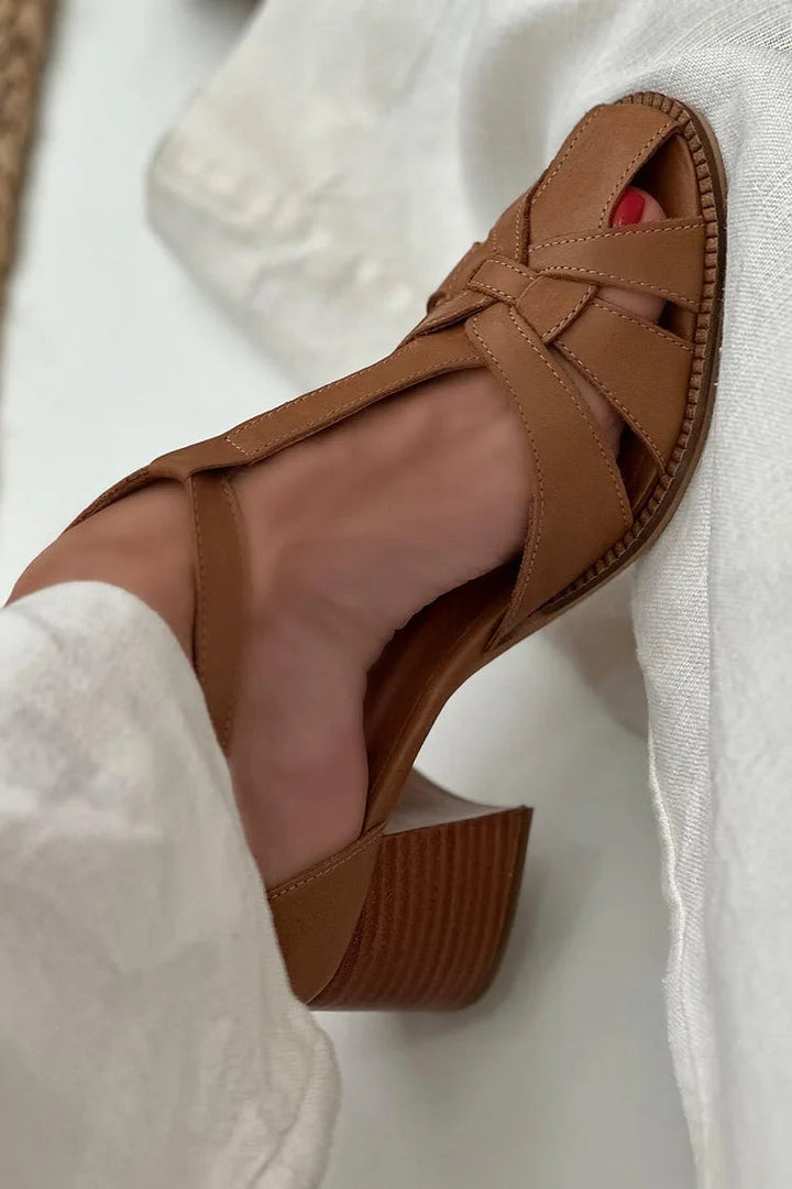 Clementine - Brown Ankle Boots Featuring Cut-Out Design