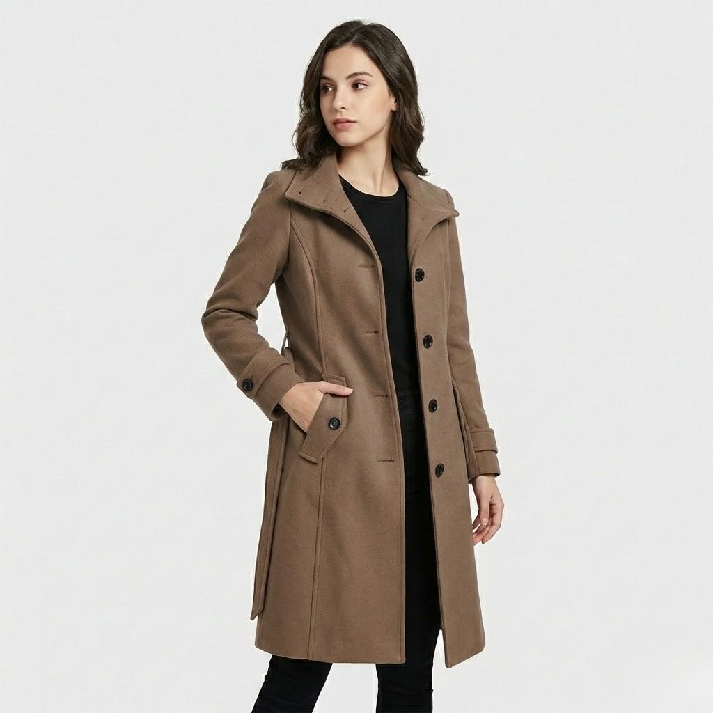 Chic Urban Fitted Coat in Luxurious Wool Blend