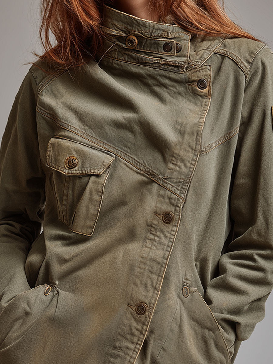 Vintage-Inspired Jacket with Classic Collar and Side Pockets