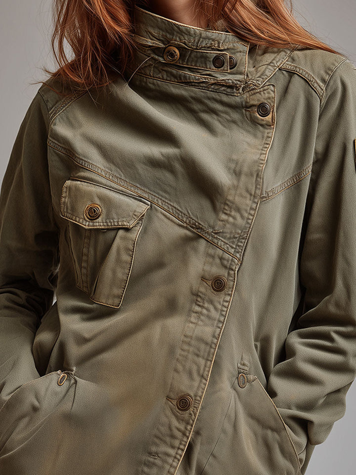 Vintage-Inspired Jacket with Classic Collar and Side Pockets