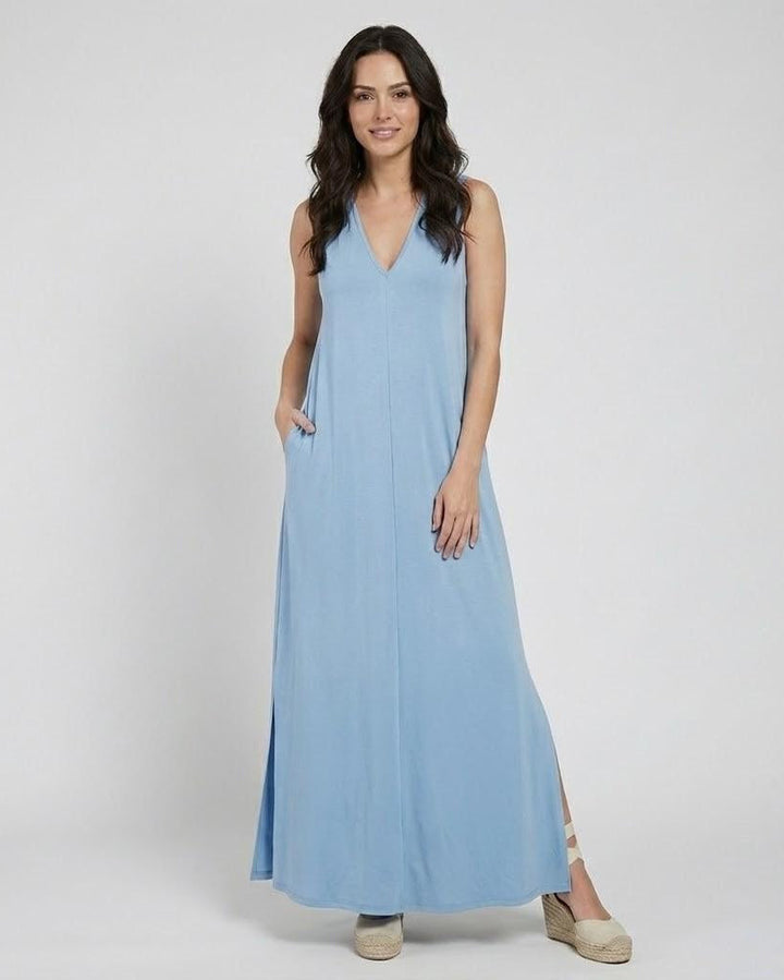 Ľuboslava | Elegant V-Neck Maxi Dress