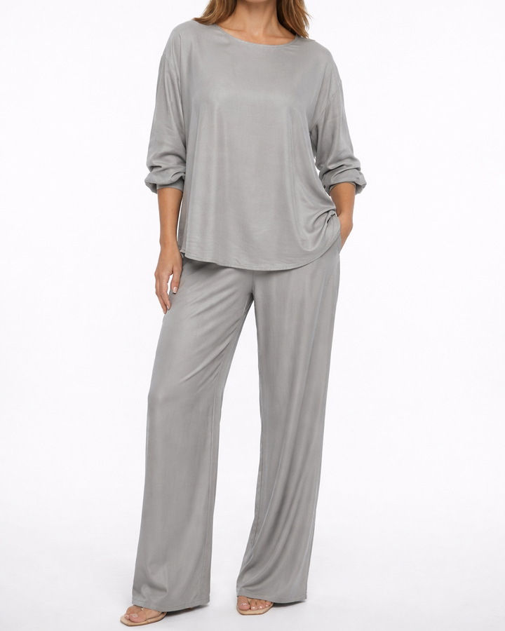 Kveta | Breezy Ensemble with Flared Trousers
