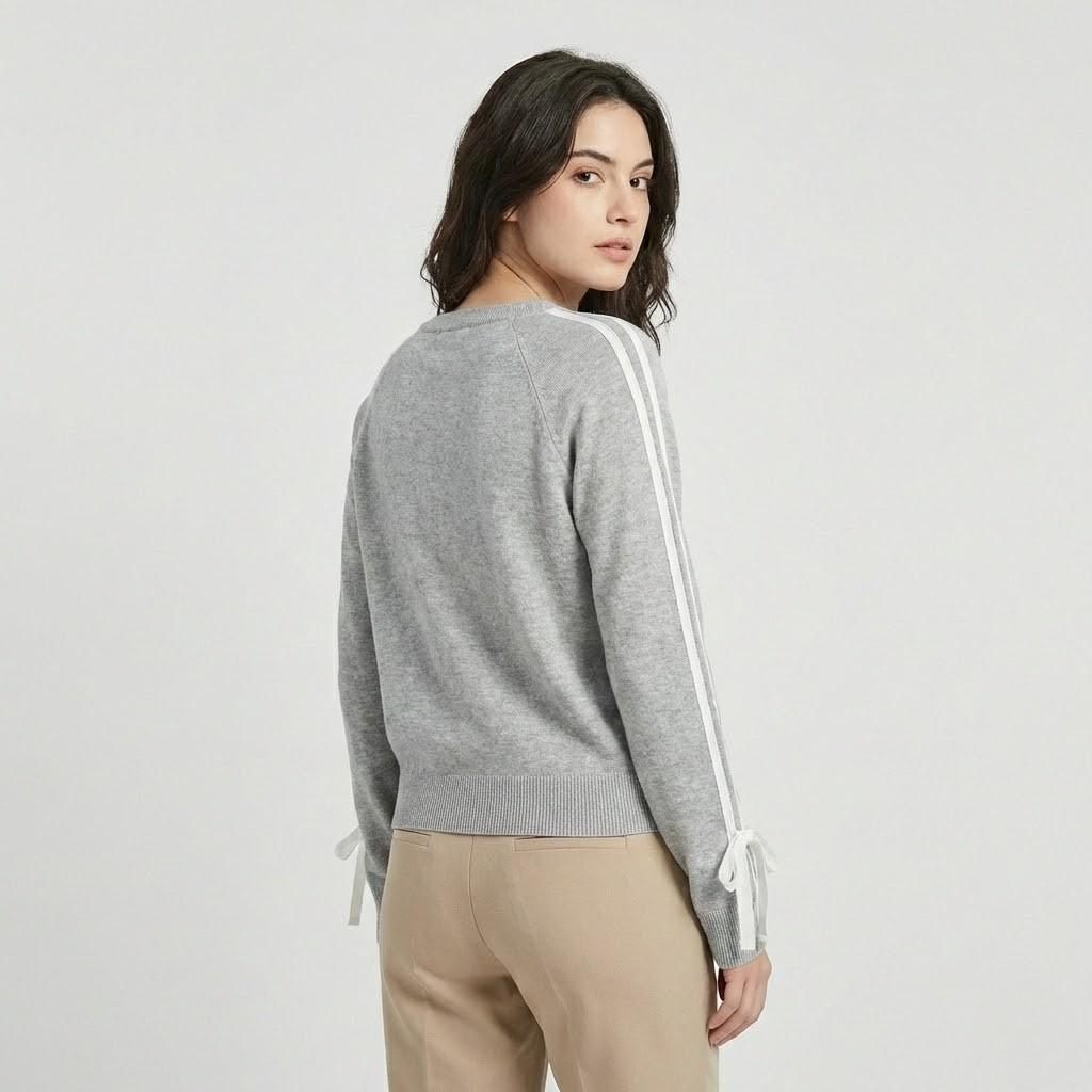 Cozy Loose-Fit V-Neck Knitted Sweater with Contrast Accents