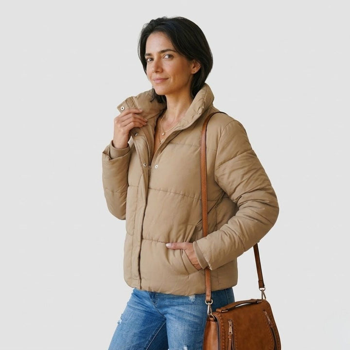 Polyester Hooded Short Quilted Jacket with Convenient Pockets