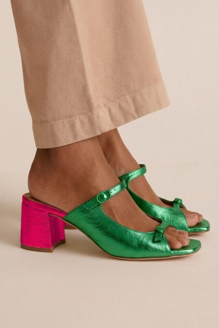 Hermelinda - Elegant Gold Heeled Sandals