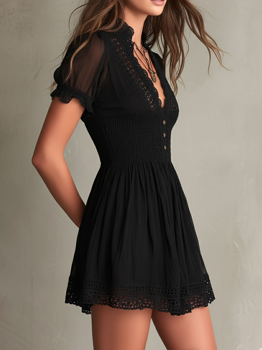 Elegant Black Mini Dress with Lace Accents and Elastic Detail