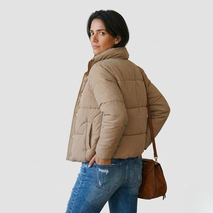 Polyester Hooded Short Quilted Jacket with Convenient Pockets
