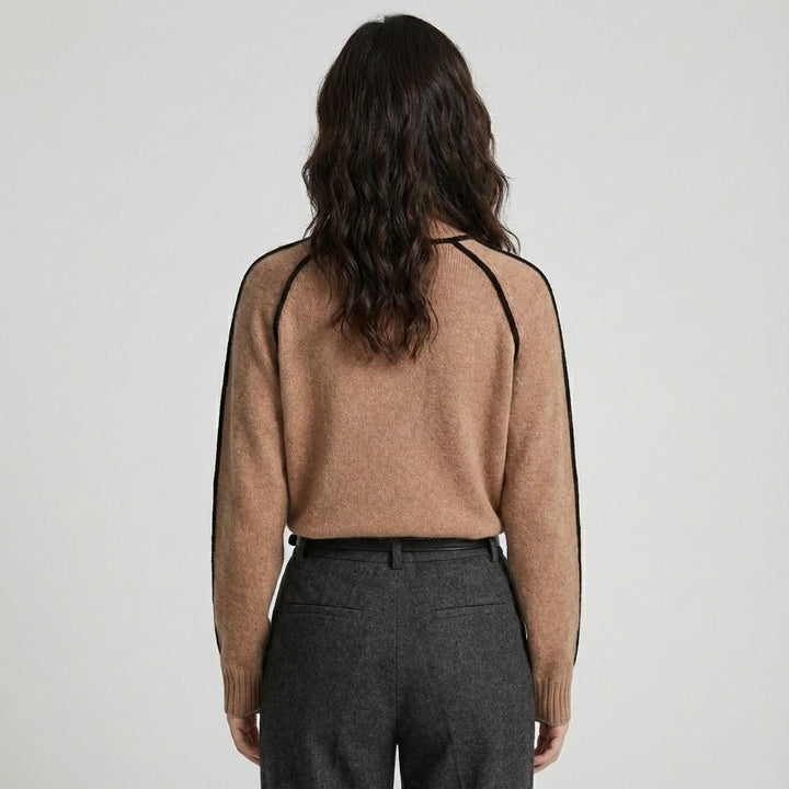 Chic Loose-Fit Sweater in Soft, Elegant Design