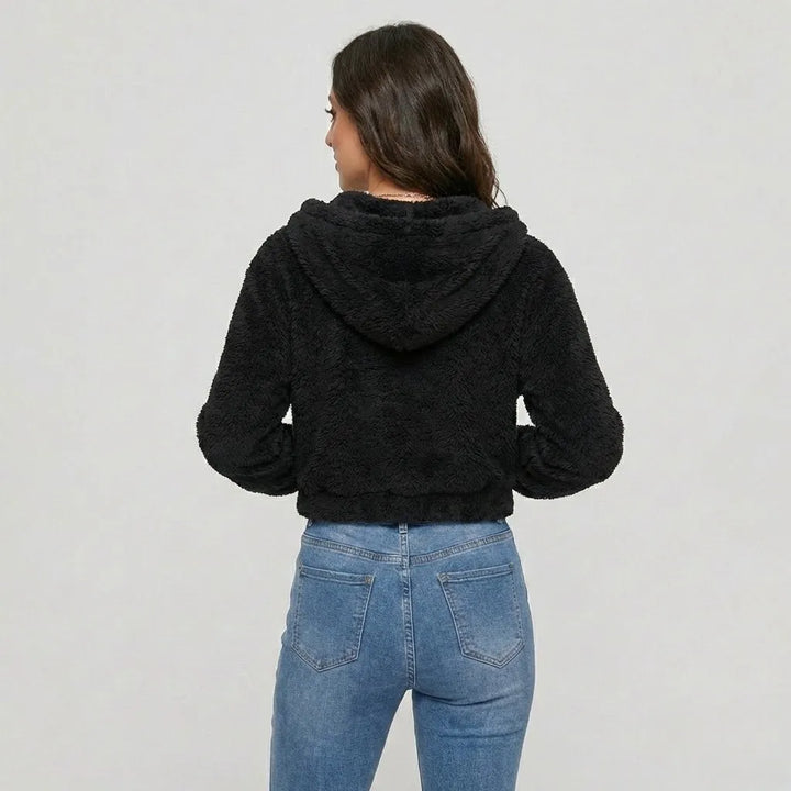 Cozy Loose-Fit Short Jacket Crafted from Soft Synthetic Fur