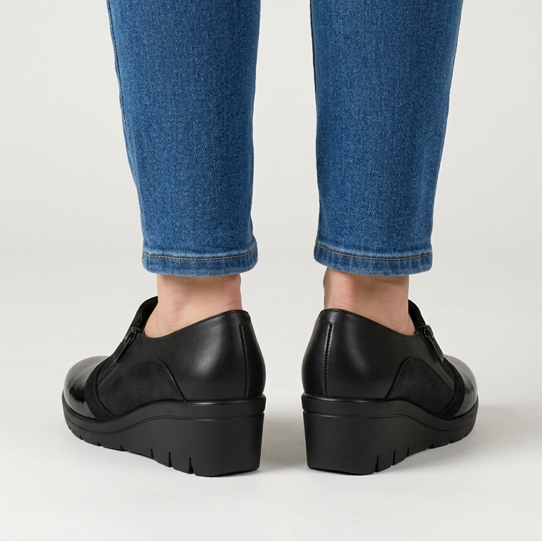 Four-Color Heeled Moccasins