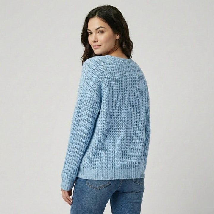 Cozy Relaxed Fit Cashmere Knit Sweater for Everyday Comfort