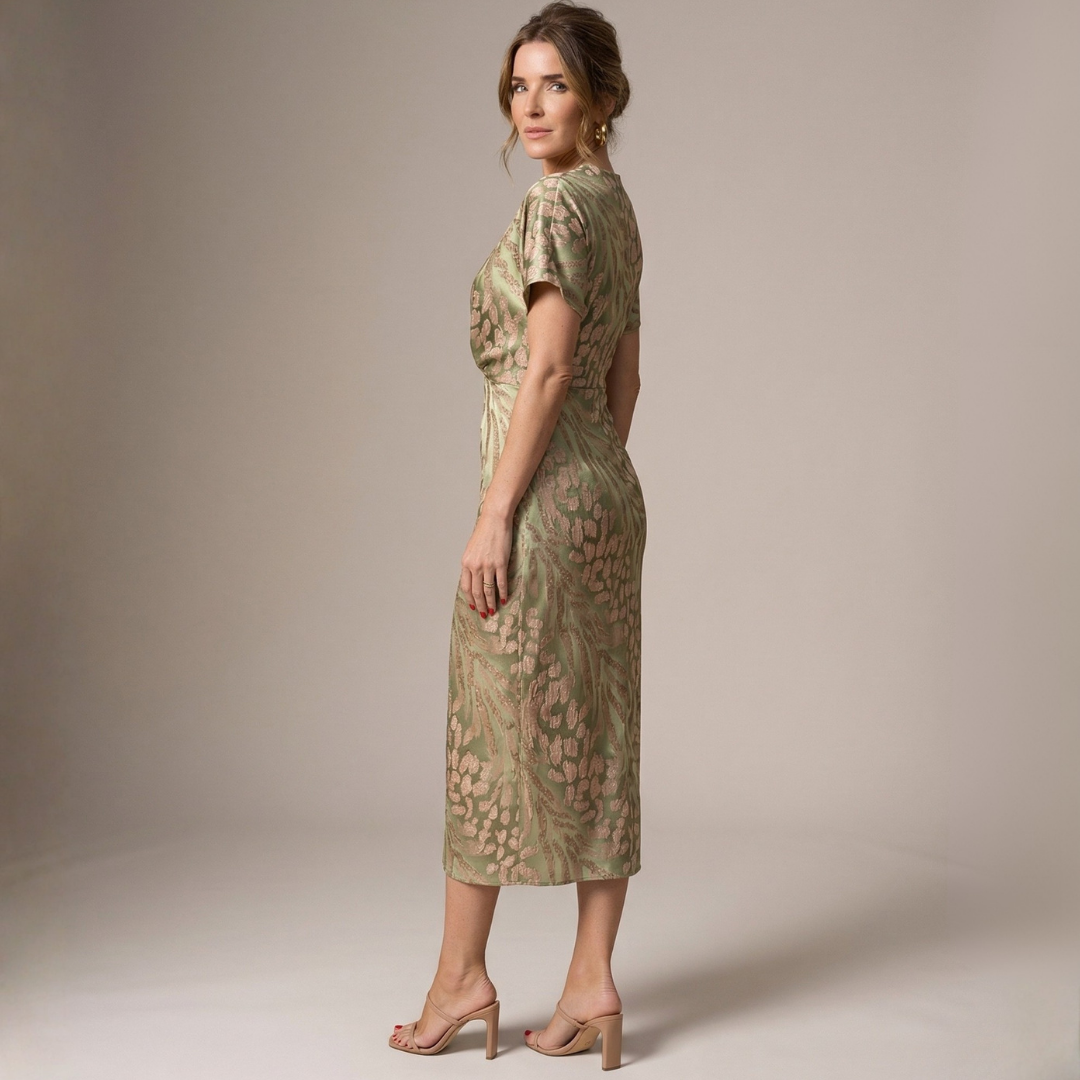 Giulia – Graceful Dress Crafted from Lightweight, Flowing Fabric