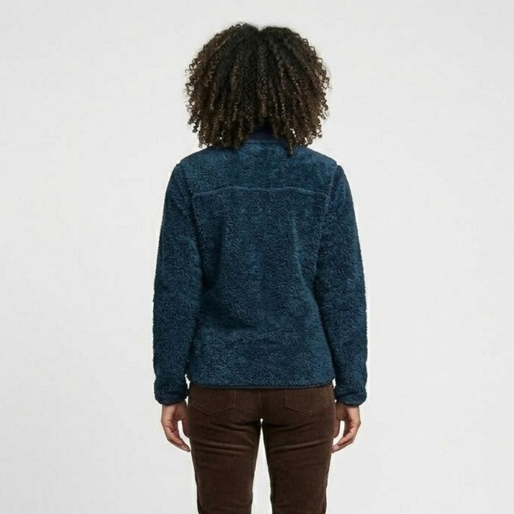 Fleece Jacket Featuring Convenient Pockets and Front Closure