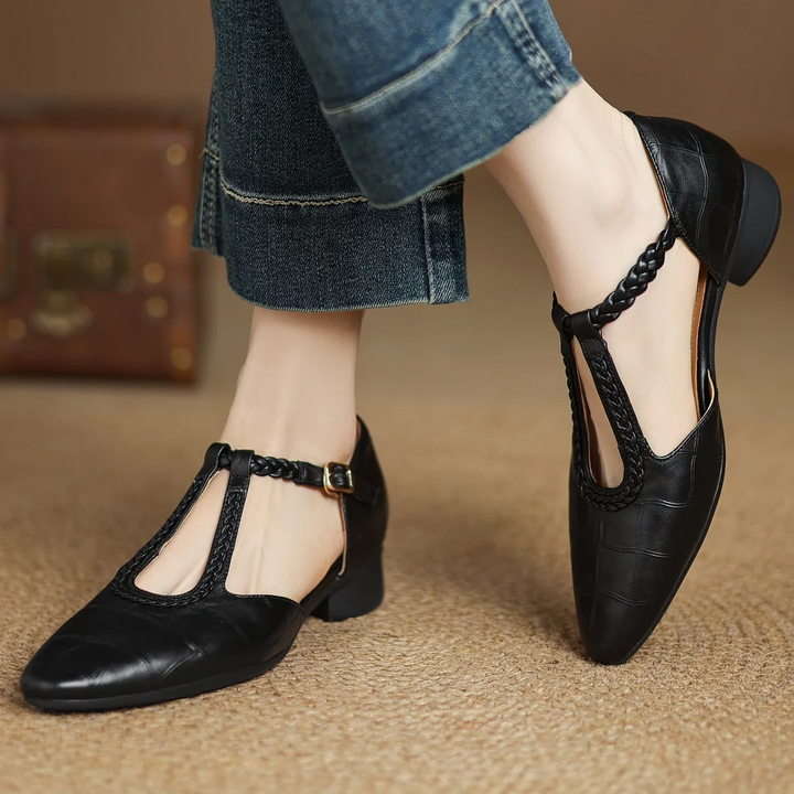 Greta – Classic Leather T-Steg Shoes with Woven Details