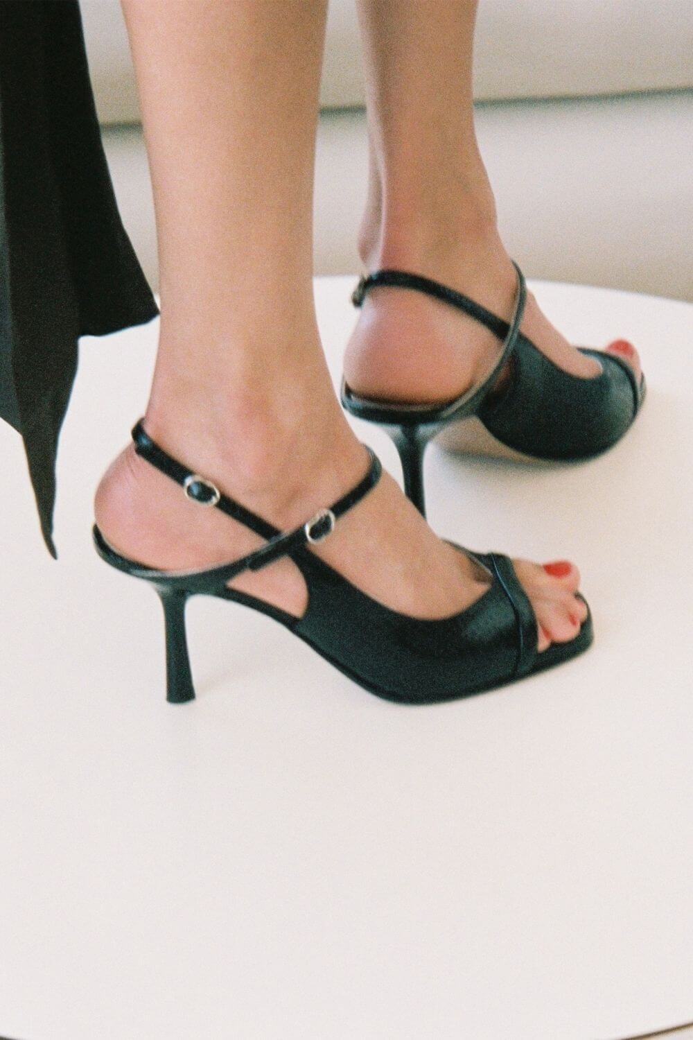 Deniz - Black Slingback Sandals for Effortless Style