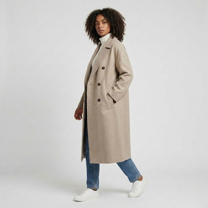 Chic Long Coat with Timeless Lapels