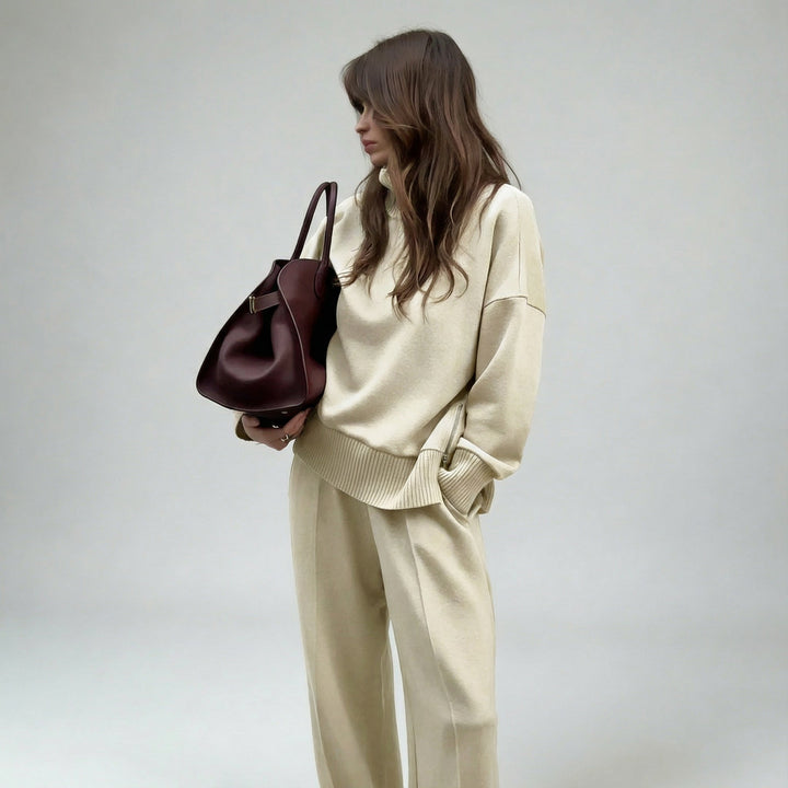 Relaxed Fit Tracksuit Set with Sweatshirt and Straight-Leg Pants