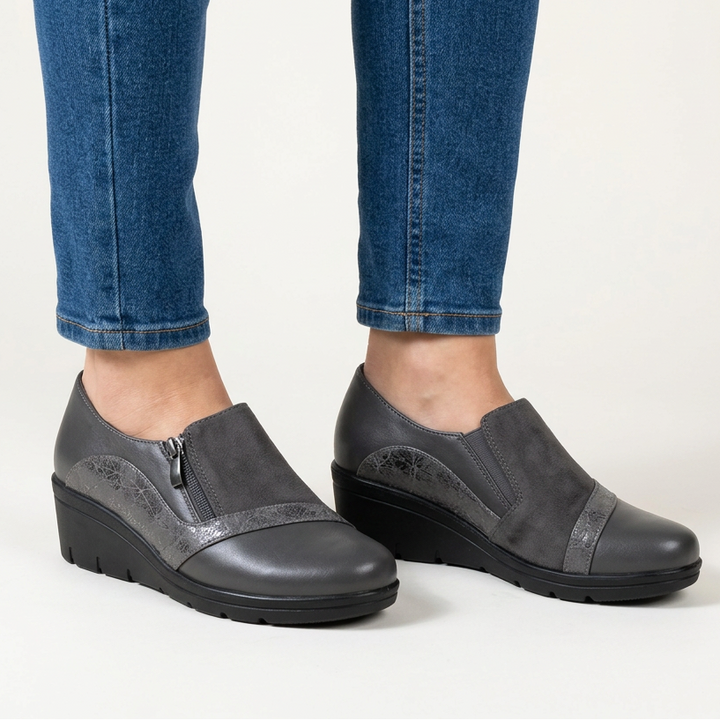 Four-Color Heeled Moccasins