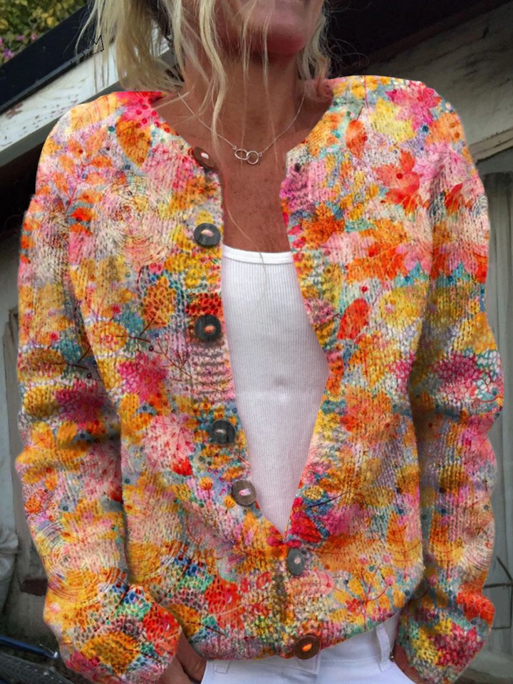 Comfortable Knitted Cardigan with Floral Pattern and Buttons