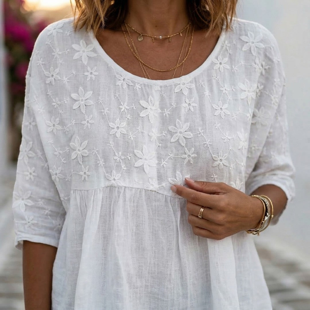 Nicole - Patchwork blouse with embroidered flowers